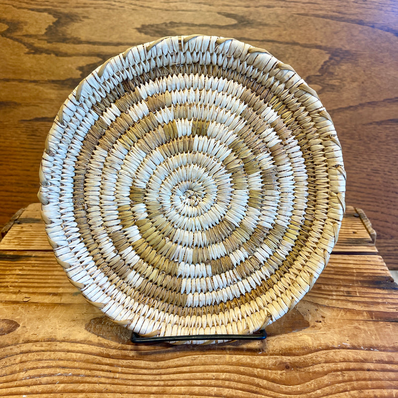 Vintage Tohono O'odham (Papago) Coil Plaque Basket   (SSB37)