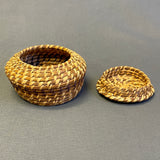 Small Vintage Coushatta Lidded Basket, authentic Native American   (VW95)