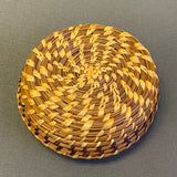 Small Vintage Coushatta Lidded Basket, authentic Native American   (VW95)
