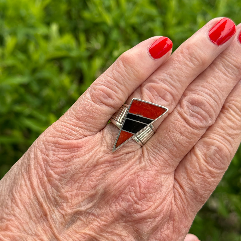 Pete Sanchez, Isleta Pueblo, Contemporary Flush Inlay Ring with Coral and Jet, Size 9 1/4    (5/9)