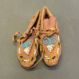Native American Beaded Child's Moccasins, vintage    (VW107)
