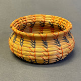 Small Vintage Seminole Basket with Cotton Thread Design, authentic Native American  (VW94)