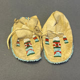 Native American Beaded Child's Moccasins, vintage    (VW106)