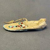 Native American Beaded Child's Moccasins, vintage    (VW106)