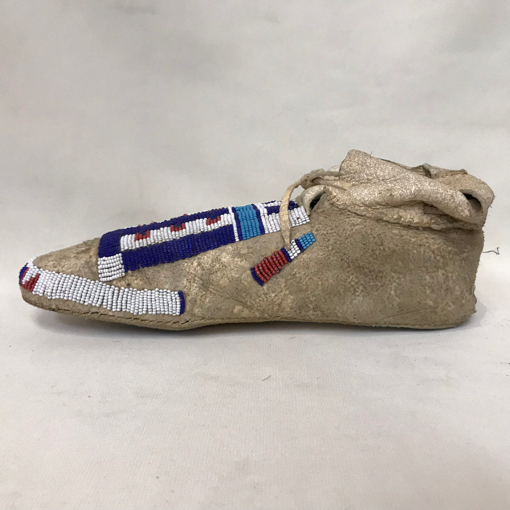 North Plains/Cheyenne Authentic Native American beaded moccasins - Late 1800s Antique Moccasins.  Sinew sewn with glass beads (GM72)