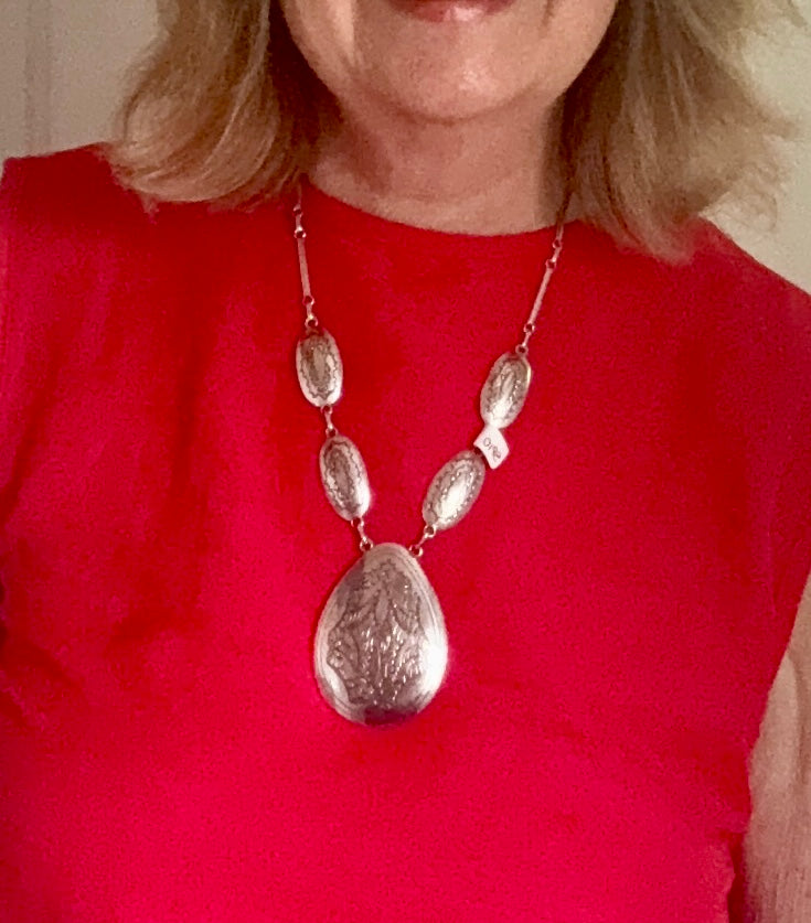 Tammy Nelson, Navajo Oval Concho Necklace, vintage Native American   (SP10)