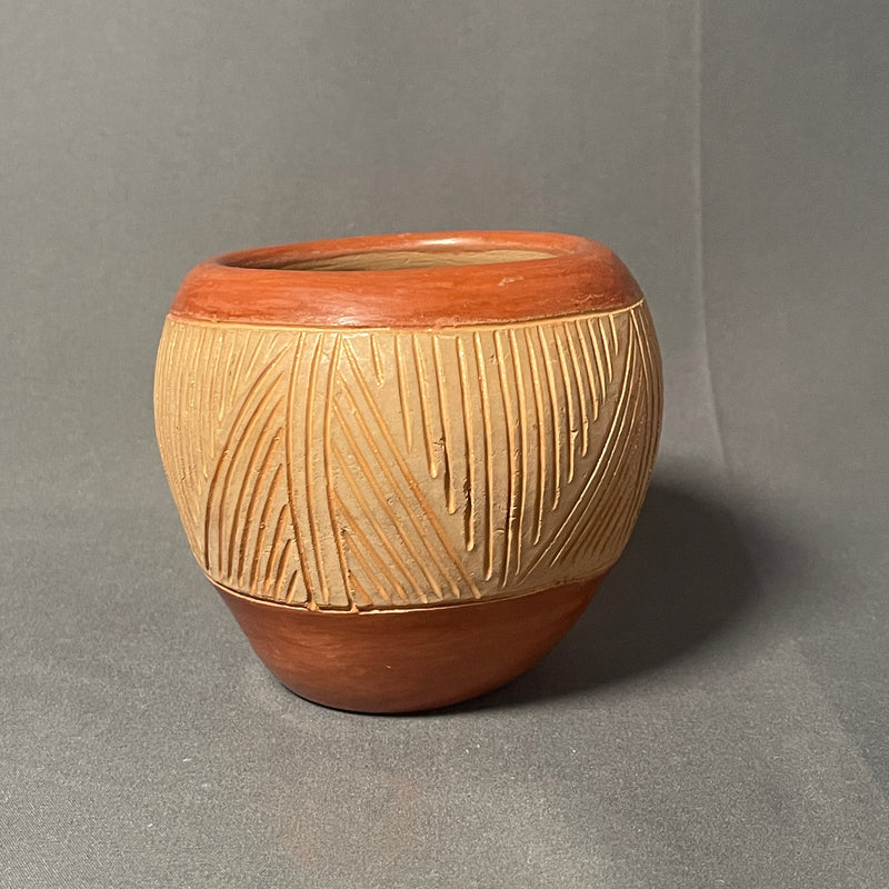 Tomasita Montoya Vintage Santa Clara Pueblo Handmade Pot with Etched Design  (JM14)