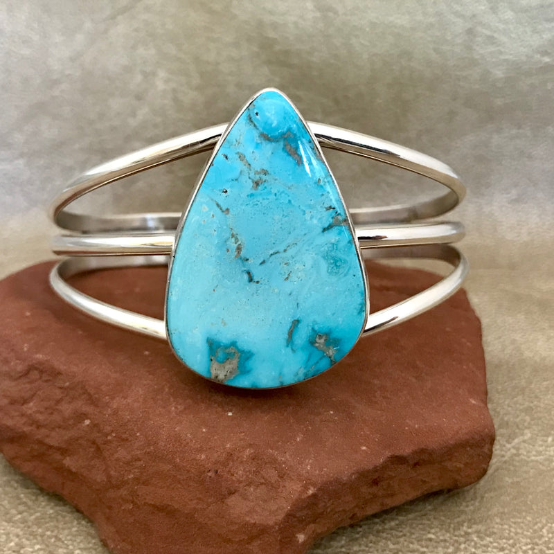 Navajo Kingman Turquoise bracelet by Burt and Kathy Francisco, Authentic Navajo Kingman large turquoise bracelet 2/126