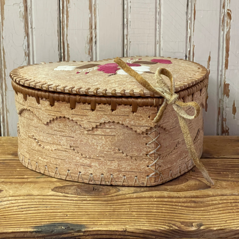 Canadian Northwest Territories heart shaped birchbark basket artist signed Marie Kotchea (GM454)