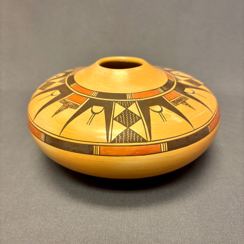 Gloria Mahle, Hopi Wide Painted Pot  (JM46)