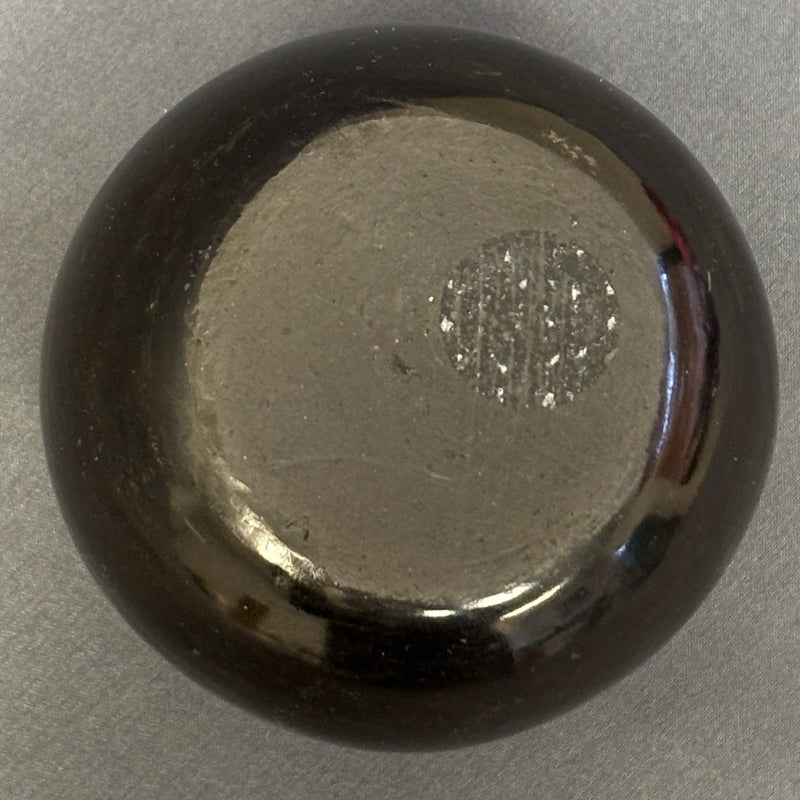 Vintage San Ildefonso Pueblo Painted Blackware Pot(JM129 )