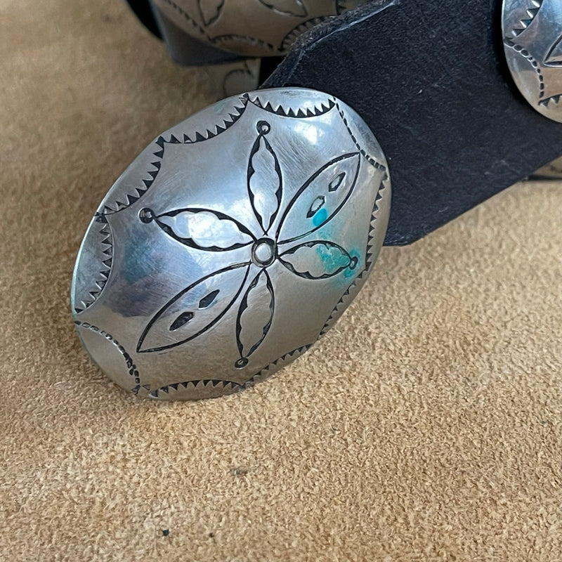 Vintage Navajo sterling silver Concho Belt on leather, authentic Native American (GM364)