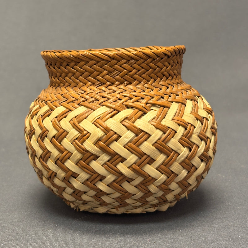 Vintage Tarahamura Small Basket with Zig Zag Design, Mexico   (JFB19)