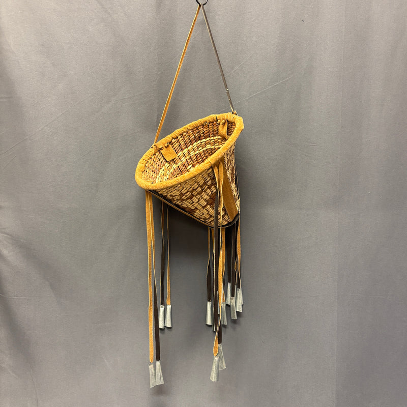 Small Apache Burden Basket, vintage - authentic Native American (JFB20)