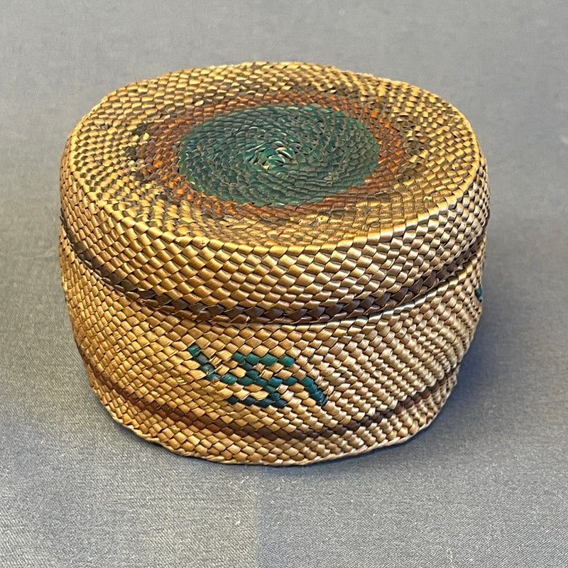 Makah woven basket with whirling log design 3" x 2" ca. 1890s (CW3)