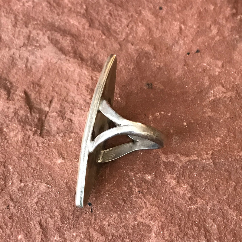 Zuni Inlay Sterling Silver Ring with Yellow Mother of Pearl-Vintage in size 5 1/2   (AS193B)