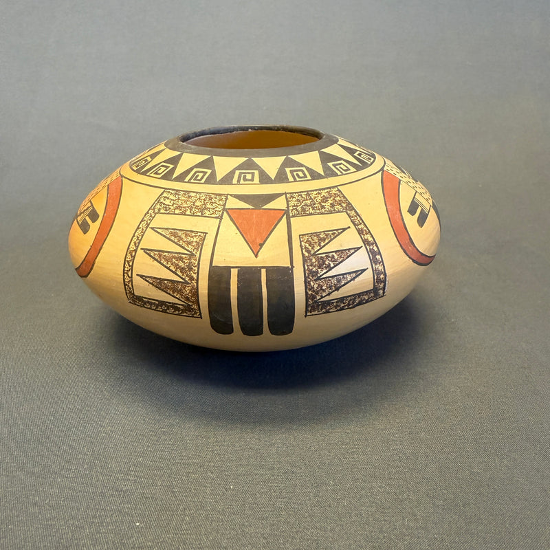 Fawn Navasie Garcia, Hopi with eagle tail design - traditionally fired - excellent (DV78)