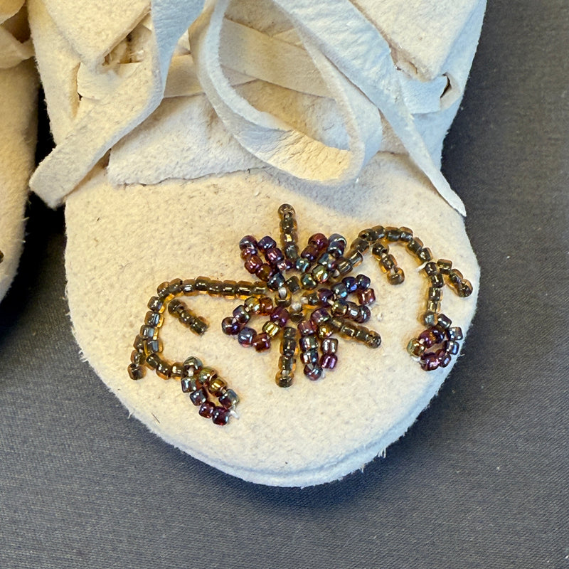 Authentic Woodlands Native American Beaded Infant Moccasins   (RK63)