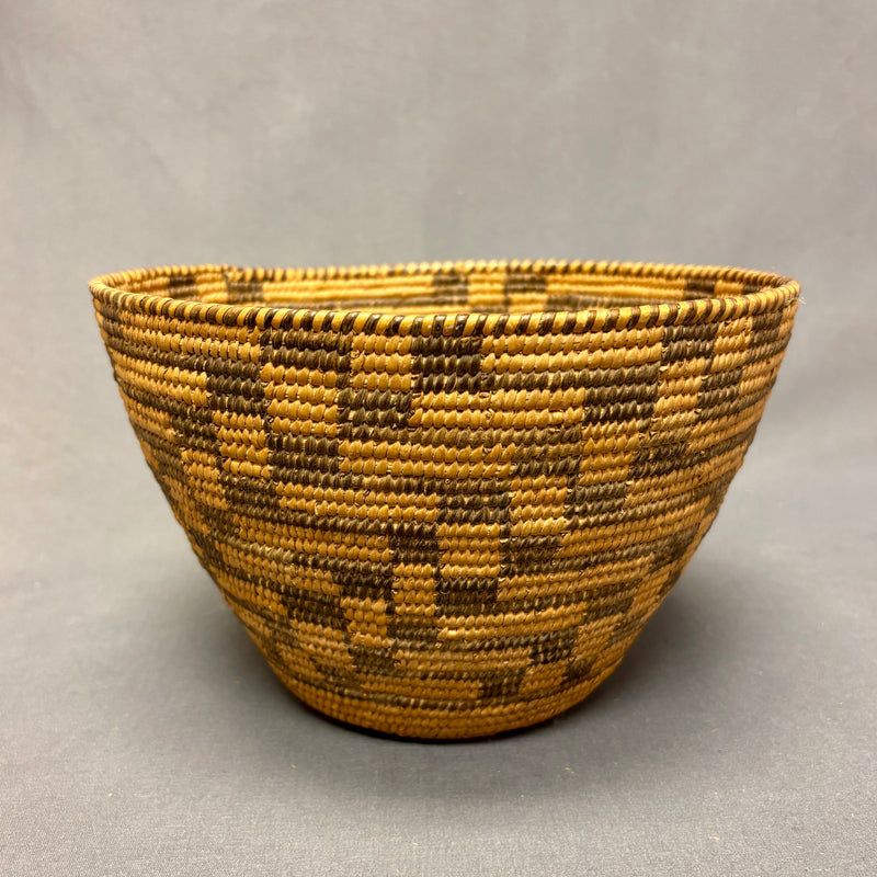 Vintage Pima Coiled Basket, authentic Native American  (JFB16)