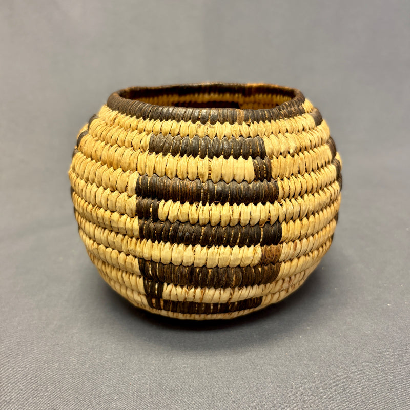 Small Vintage Tohono O'odham (Papago) Coiled Basket with Zig Zag Design  (JFB5)