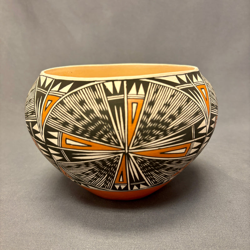 Monroe Victorino Vintage Acoma Pueblo Painted Bowl with Fine Line Star Design   (JM124)