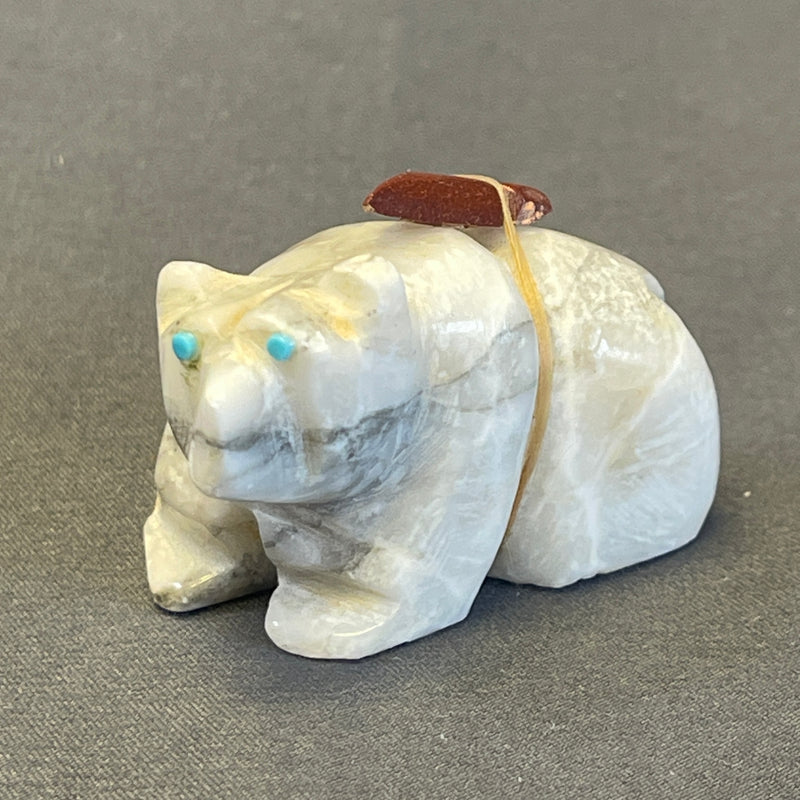Zuni White Alabaster Bear Fetish with Arrow Gift Bundle  (JM131)