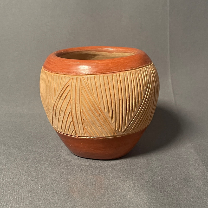 Tomasita Montoya Vintage Santa Clara Pueblo Handmade Pot with Etched Design  (JM14)