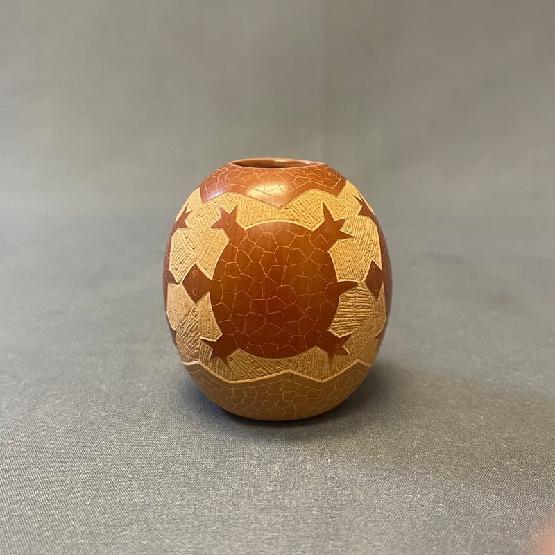 Jody Naranjo Vintage Santa Clara Pueblo Handmade Pot with Etched Turtle Design (JM19)