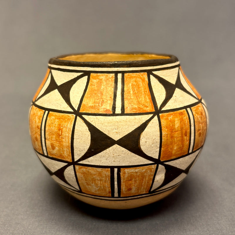 Lolita Torivio Concho Vintage Acoma Pueblo Painted Pot with Bowtie Design   (JM73)