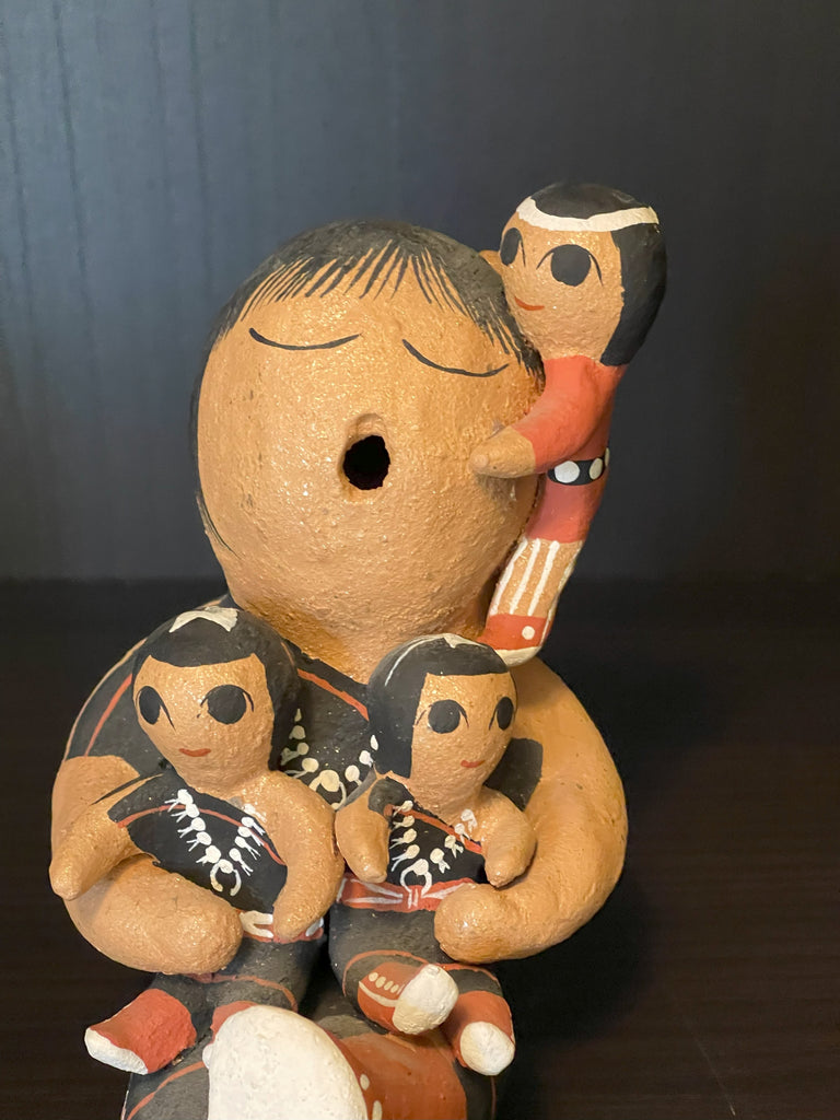 Authentic Native American micaceous clay Storyteller sculpture with 3 babies - artist Margaret Quintana (AR8)
