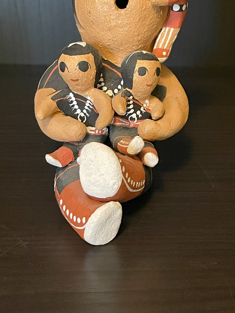 Authentic Native American micaceous clay Storyteller sculpture with 3 babies - artist Margaret Quintana (AR8)