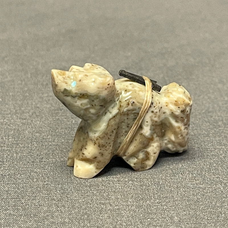 Zuni Alabaster Wolf Fetish   (RK224)