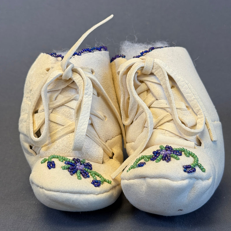 Authentic Woodlands Native American Beaded Infant Moccasins   (RK62)