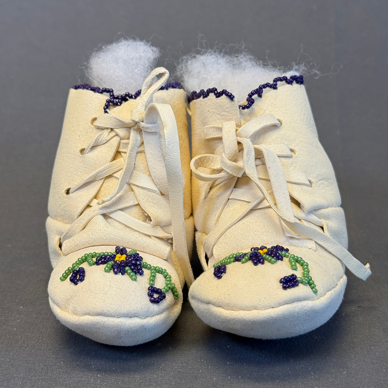 Authentic Woodlands Native American Beaded Infant Moccasins   (RK64)
