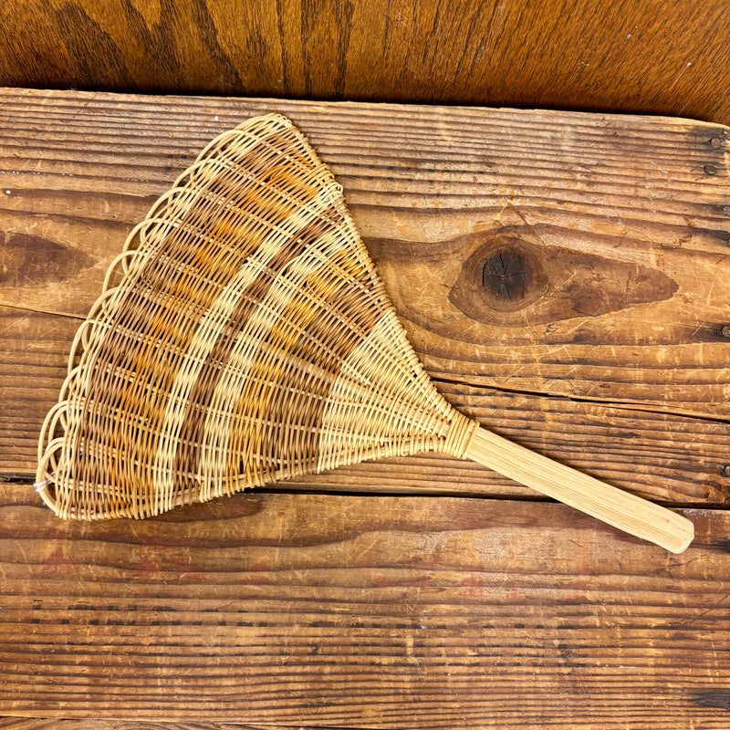 Cherokee Wickerwork Fan, vintage  (SSB44)