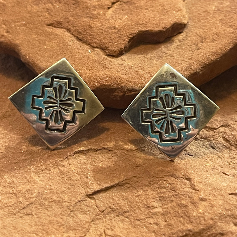Navajo Sterling Silver Stamped Clip Earrings, vintage Native American  (TD8)