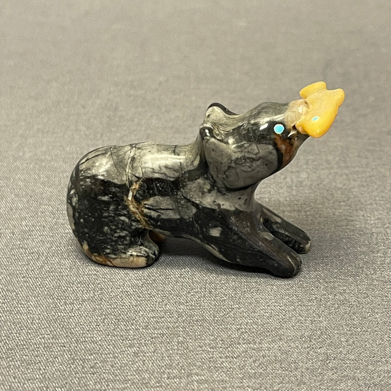 Frankie Eustace, Zuni Picasso Marble Bear Fetish with Mother of Pearl Fish  (WHC50)