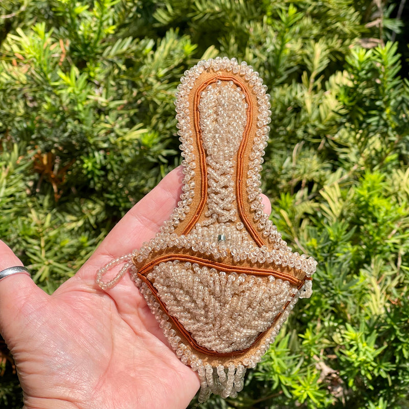 Iroquois Antique Beaded Wall Pocket - late 1800s Niagara-style beadwork.  Thread sewn with glass beads on velvet (GM49)