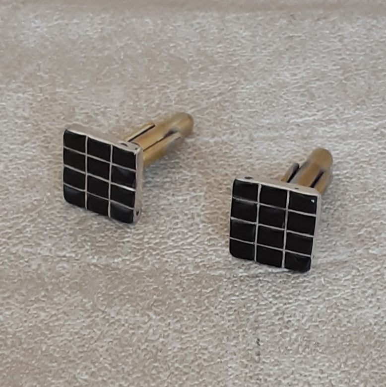 Buy Silver grid overlay design cuff links.