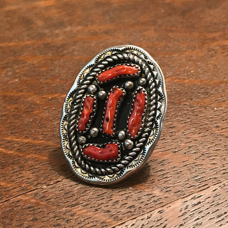 Red Coral Navajo Oval Ring with Twist Rope and Carved Outline  KD369