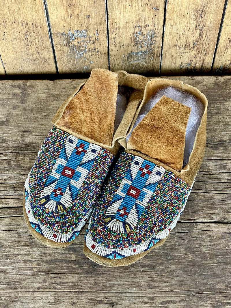 Sioux Beaded Moccasins - Salt & Pepper, greasy yellow and blue beads ca. 1920 -Sinew sewn (GM69)