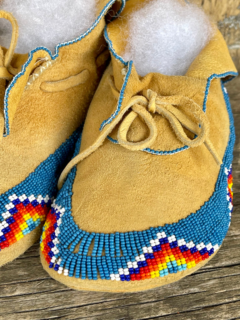 Beaded Moccasins by Evangeline James - Blue Ribbon 1987 - Authentic Native American (GM171)