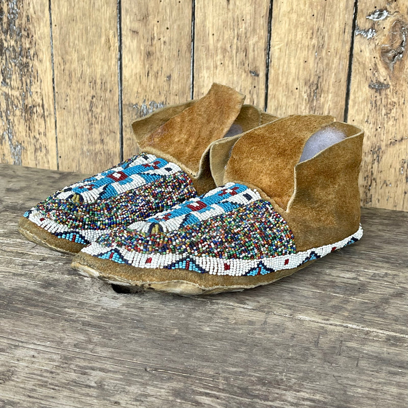 Sioux Beaded Moccasins - Salt & Pepper, greasy yellow and blue beads ca. 1920 -Sinew sewn (GM69)